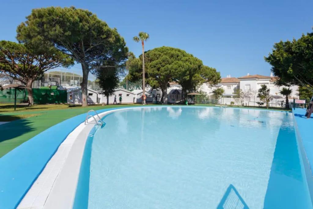 Amplio Apartamento En La Barrosa Novo Sancti Petri Exterior foto